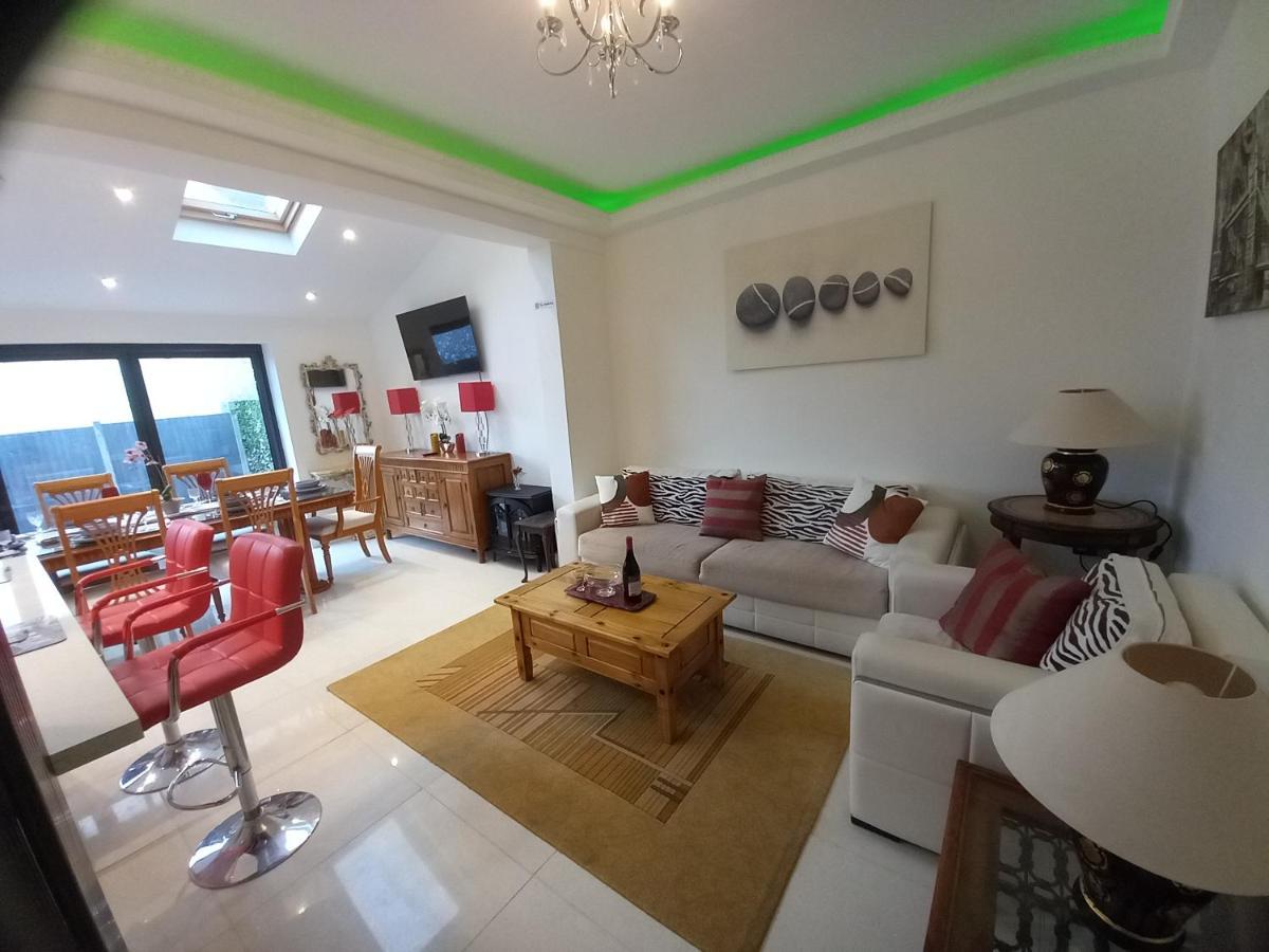 Luxury Holiday Home, Near Beach Southend-on-Sea Dış mekan fotoğraf